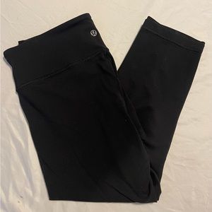 Lululemon Womens Black Capri Leggings Size 8